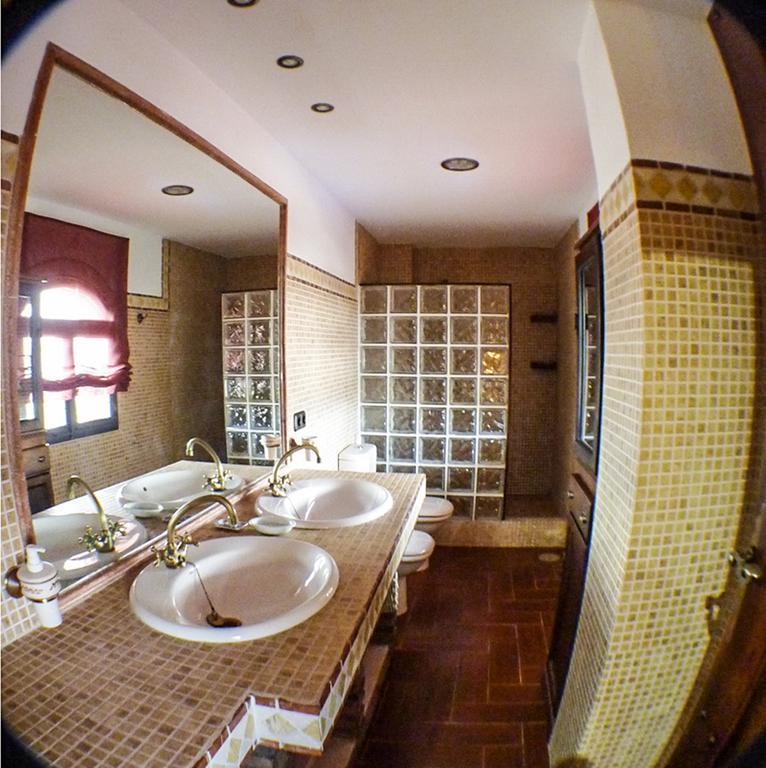 Cortijo de Balsain Green Peaks B&B Country House Alojamiento Rural المظهر الخارجي الصورة