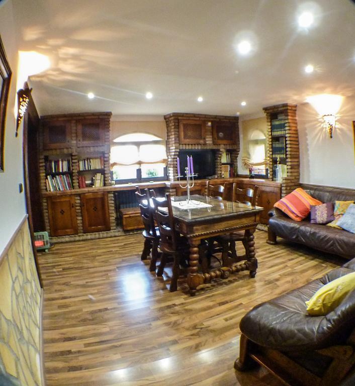 Cortijo de Balsain Green Peaks B&B Country House Alojamiento Rural المظهر الخارجي الصورة