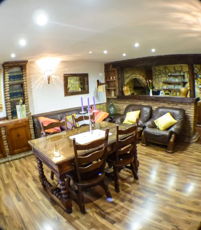 Cortijo de Balsain Green Peaks B&B Country House Alojamiento Rural المظهر الخارجي الصورة